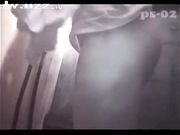 针孔偷拍隔壁女大学生洗澡