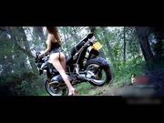 兼职女主播户外约拍高清写真