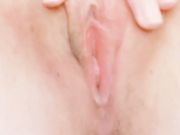 网红少女工口小妖精之输了麻将全裸在桌上的小豹猫超粉嫩鲍无毛逼