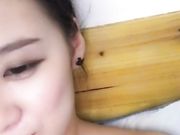 大奶白嫩美女主播抠逼摸奶自慰,屁股非常完美,主要是逼逼粉嫩