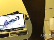 屌哥1000元一次的嫩模甜甜穿着黑丝情趣内衣干高清完整版