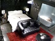 大学生情侣趁着周末校外开房爱爱女友身材苗条马尾辫青春活力被排骨男友插的大声淫叫