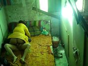 简易房低价格解决生理问题话不多说洗洗脱衣服就开干鸡妹还可以变换体位