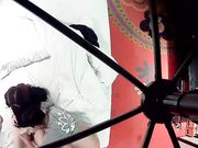 主题酒店俯拍情侣啪啪啪衣服都不脱尝试各种体位美眉有些敏感有点受不了射到浓密的阴毛上了