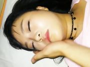 国产迷奸系列 女友闺蜜宵夜喝高了被带到酒店开房穿上丝袜肆意玩弄