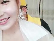 逼毛整理的很好看的网红脸女主播和美团外卖小哥啪啪