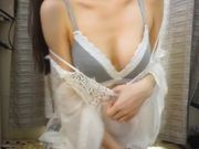 宅男福利网红少女宛如福利薄纱睡裙新购置开心小玩具赶紧体验一下搞出来好多爱液