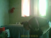 耳聋眼花一大把年纪秃顶老大爷简陋房嫖妓玩3P开局先吃奶女上位啪啪干完一个换另一个大爷很勇猛啊对白有意思