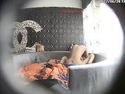 快点喝酒完了我好操你”对白特搞笑年轻情侣开房造爱