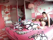 特色酒店偷拍高颜值性感美女和新男友开房开始害羞趴床上玩手机真正开操时没想到男的阳痿了,看表情生气了