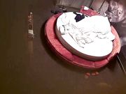 特色圆床主题房有钱小老板大叔约会坚挺美乳情妇洗干净开始滾床单女上位扭的相当疯狂非常主动很快就交货了