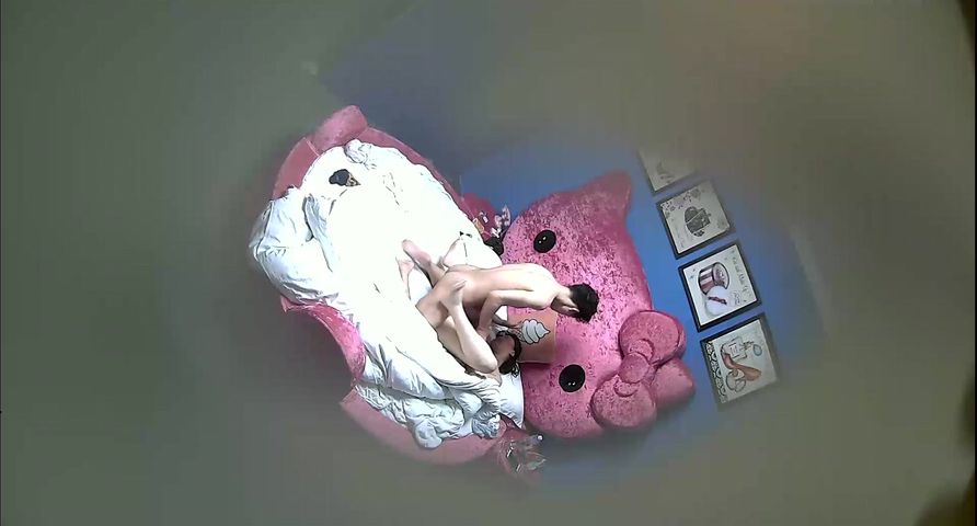 小旅店哈喽猫大圆床年轻小伙一开始用手就搞得妹子好爽