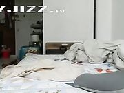 宿舍调教娇羞小女友越来越配合 技术也慢慢娴熟