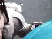 绝美女友第一次在街头给我舔鸡巴