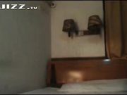 小叔子跑到嫂子房间拉着腿强行干她 嫂子不停地说我日你先人 怀孕了咋办