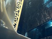 某酒吧女卫定点偷拍形态各异的都市气质靓妹方便都撅着腚一个尿姿好像有个无毛的