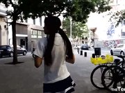 迪卡侬门事件女主CB站中日混血妹系列青春学生装双马尾大街上各种露出公园长椅上自慰喷水