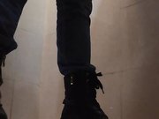 商场厕拍系列 天气冷了，妹子们都开始穿的厚起来了