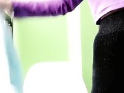 身材不错大奶萌妹紫衣长裙家里阳台拨开内裤露逼逼小秀很是诱惑喜欢不要错过