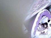 温馨钟点房喝着红牛的小青年与电话多业务有点忙的销售姐姐啪啪啪主动吃J8搞硬女上表情享受还说用力