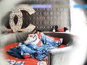 香奈儿房年轻大学生情侣秀恩爱啪啪小伙很疯狂各种舔把妹子搞的身体一抖一抖的爆操把妹子干的尖叫女上位老猛了