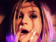 (Spizoo) Cages Emma Hix 囚禁在笼子里的金发美人