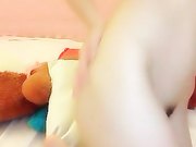 娇小美女蜜桃 身材很紧凑 一对一和粉丝骚聊互动 说最近一次做爱是上个月了