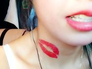 滴蜡诱惑甜允儿另类重口大秀主播，露脸白丝情趣道具激情虐阴爆菊，玩滴蜡灌肠直播喝尿，屁眼都喷水你见过吗