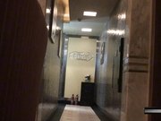 咖啡厅潜入女厕偷拍漂亮妹子