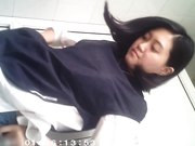 女厕近距离偷拍妹子人美逼嫩