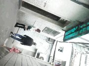 找个金发站街妹进屋开干