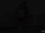 在家里开心地中出做爱