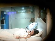 等男朋友来啪啪的妹子被爽约