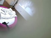 特色宾馆偷拍气质漂亮美少妇和男同事下班开房偷情,男的都累倒了自己还坐在上面干,太骚了难怪出来偷情!