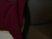 度娘流出年轻漂亮的美女空姐和男友先对着镜子边操边拍,又在床上用道具震她干的大叫：使劲操我,插我小骚逼!