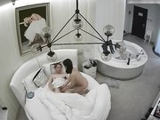 汉奸头型花白发领导大叔艳福不浅套房私会苗条气质小情人鸳鸯浴互搓洗干净回床激情啪啪啪妹子很骚说用力操我