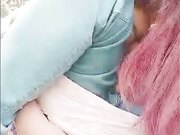 18岁大一萌妹子公园草坪大胆值播用水果插穴太刺激了