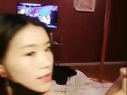 高挑性感美女和男友特色酒店啪啪直播