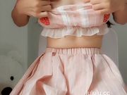 长腿美乳网红妹可爱的小胖丁新作口红淫穴