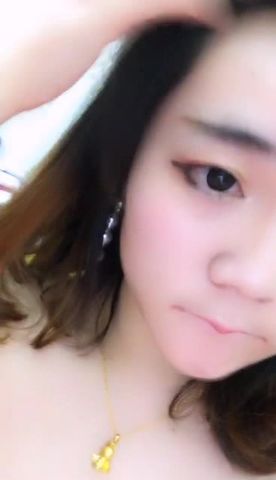 丰满嫩妹乳神翘臀喷水自慰棒炮机插穴