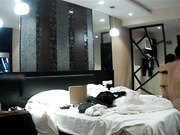 黑丝情趣装太性感男友没忍住抱在床上好一顿猛操