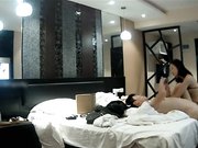 黑丝情趣装太性感男友没忍住抱在床上好一顿猛操