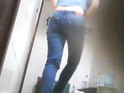 大学女厕所系列身材瘦弱的妹子一脸的清纯