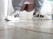 大学双机位女厕所系列美女毛好像不多