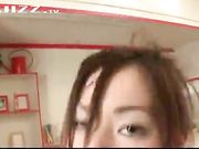 新婚嫩妻穿情趣装被操出白浆 一脸享受