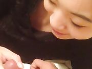 高中刚毕业的妹子露脸玩鸡巴太大胆