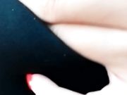 白嫩少女户外直播露奶扣屄