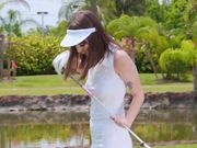 在高尔夫教练大屌猛烈抽插下高潮不断的小淫妇.