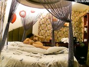 主题酒店中年老板娘欲求不满与情夫开房啪啪