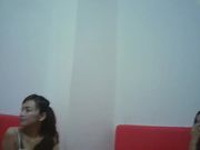 生疏的嫖哥洗头房被笑容甜美黄衣白裙美女招呼进屋服务还行